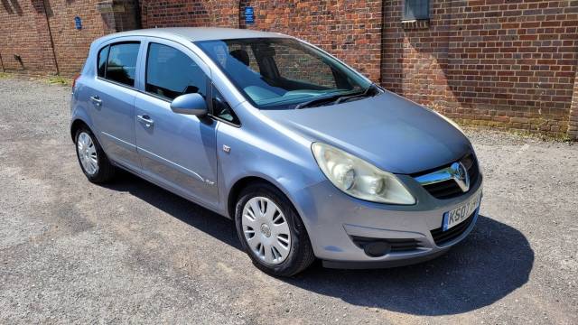 Vauxhall Corsa 1.2i 16v Club Hatchback 5dr Petrol Manual (139 g/km, 79 bhp) Hatchback Petrol Silver